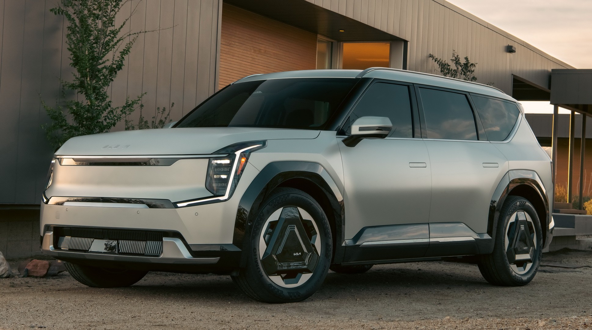 New Car Models and Prices in Pakistan 2025 – Buyer’s Guide